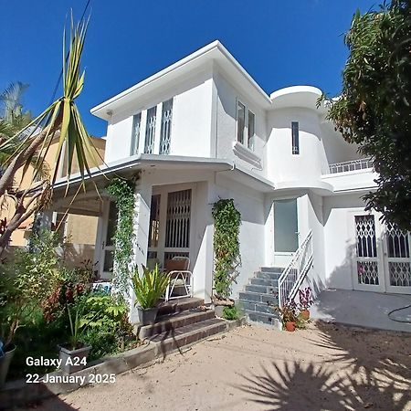 리비에르누아 The Coral House 아파트 외부 사진